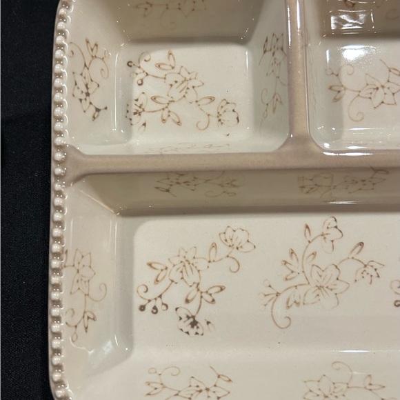 12” Temptations by Tara Floral lace Grey (tv dinner tray) - Picture 4 of 9